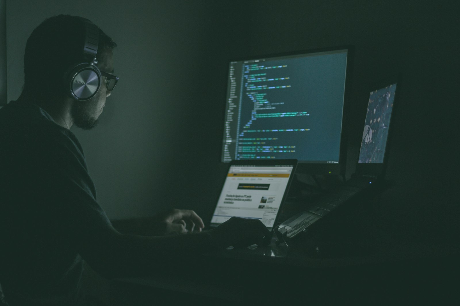 Aviokan technology specialist at work